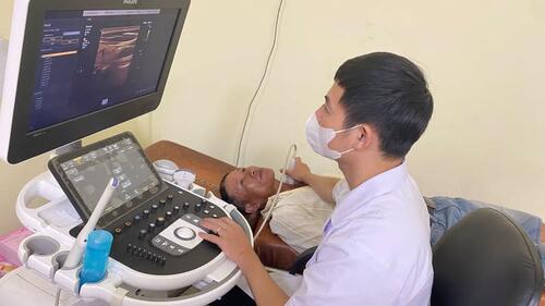 Không chỉ phụ nữ, nam giới cũng cần quan tâm đến tuyến giáp